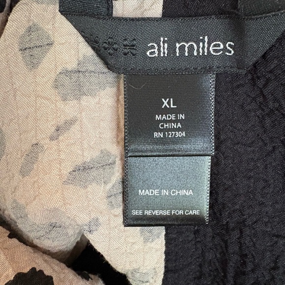 Ali Miles Black and Tan Animal Print Tunic - Picture 11 of 13